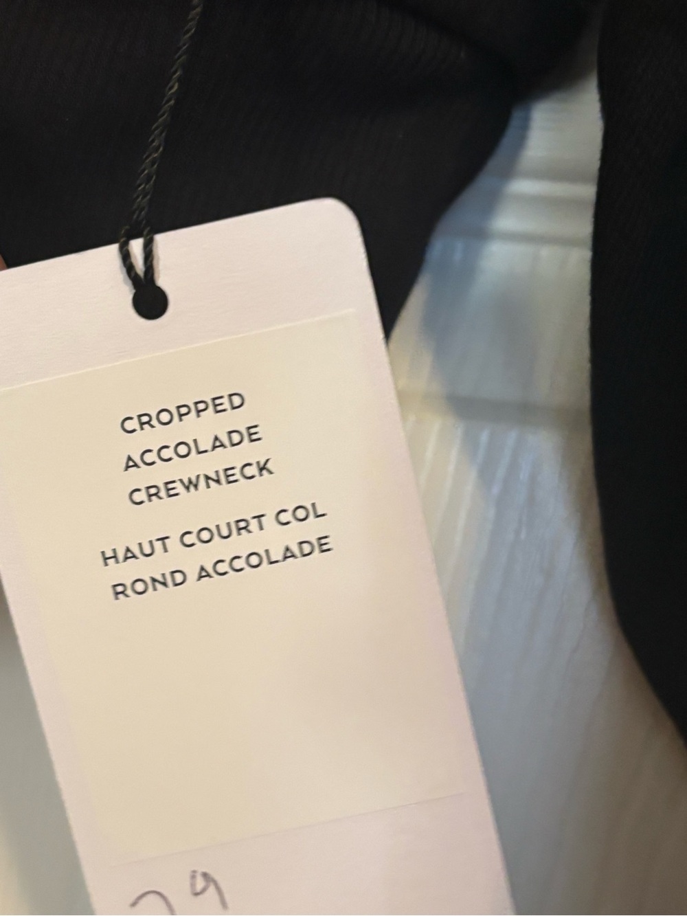 ALO Cropped Accolade Crewneck - Picture 4 of 5